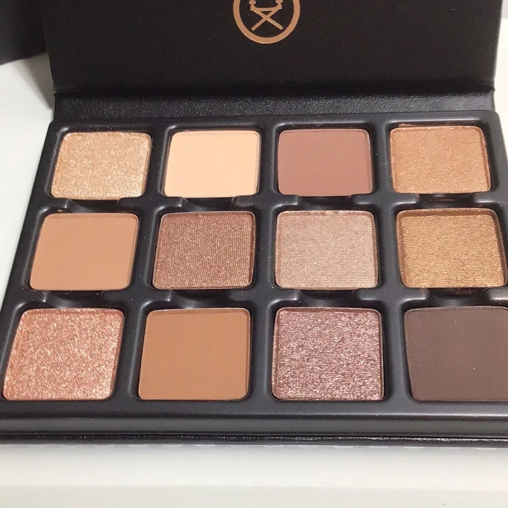 Viseart Praline E’Tendu Eyeshadow Palette - brand new in box